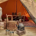Naturlig Pa Korsgarden Glamping * Nysted