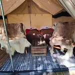 럭셔리텐트 Naturlig Pa Korsgarden Glamping *