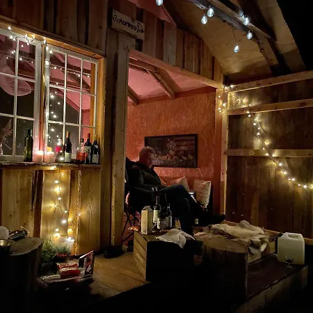 Naturlig Pa Korsgarden Glamping *