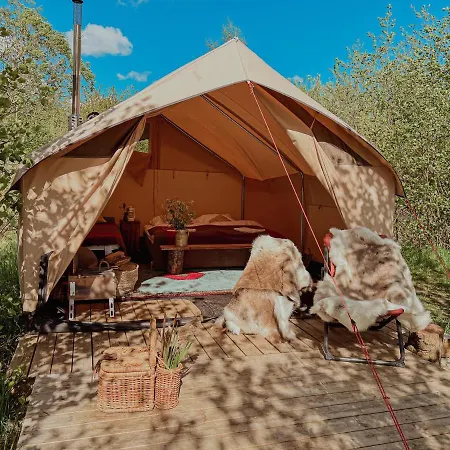 Naturlig Pa Korsgarden Glamping *