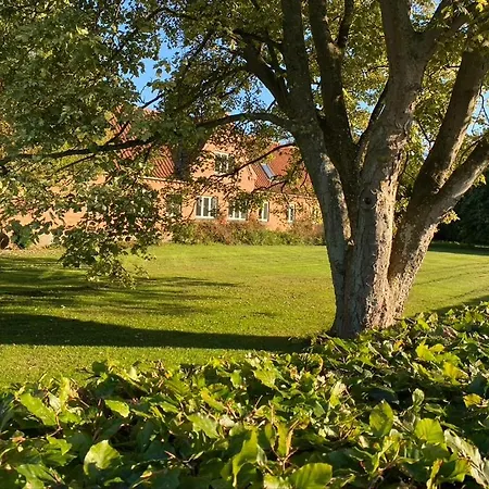 Naturlig Pa Korsgarden Glamping * Nysted