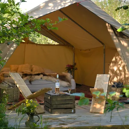 Luxe tent Naturlig Pa Korsgarden Glamping *