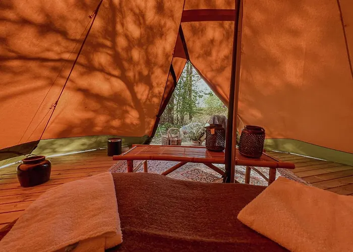 Luxe tent Naturlig Pa Korsgarden Glamping *