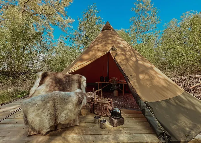 Luxe tent Naturlig Pa Korsgarden Glamping *