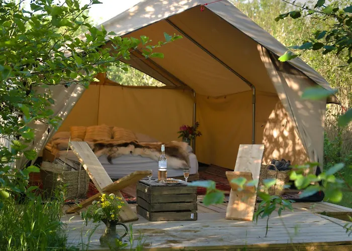Luxe tent Naturlig Pa Korsgarden Glamping *