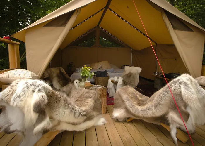 Naturlig Pa Korsgarden Glamping *